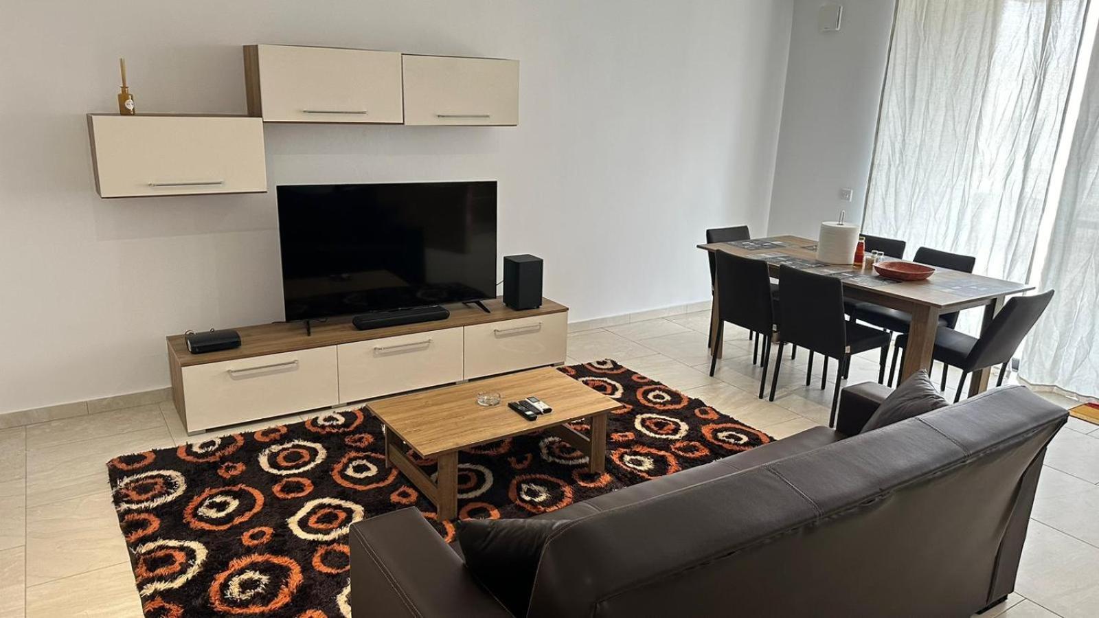 Your Elegant Home Away From Home Shared Apartment Only With Host Żebbuġ Exterior foto